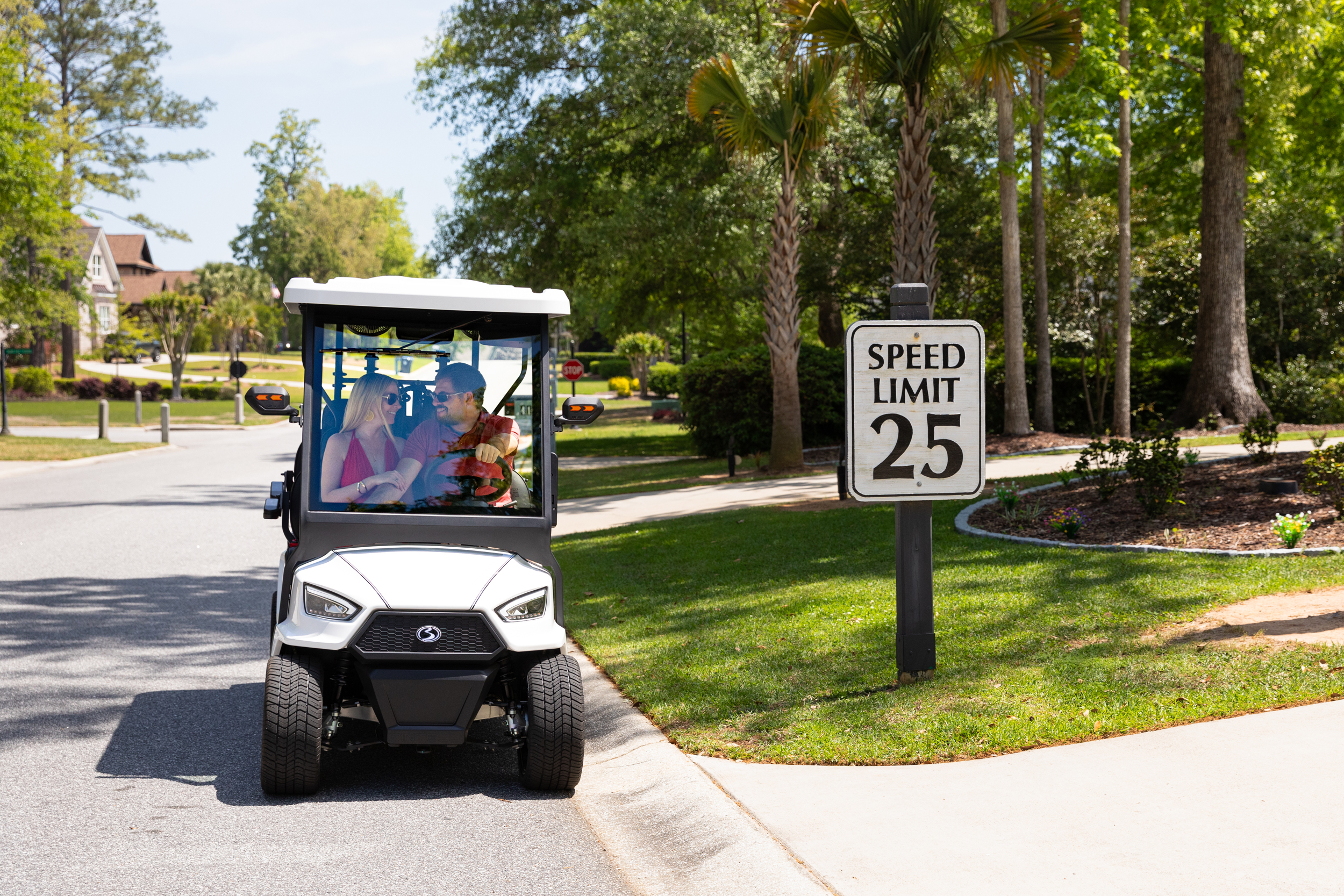 Bintelli Nexus Gen2 Golf Cart - Couple - Neighborhood